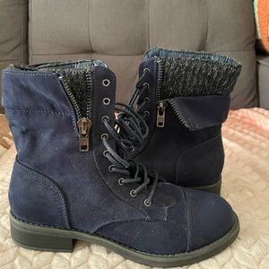 Sweater cuff navy boots